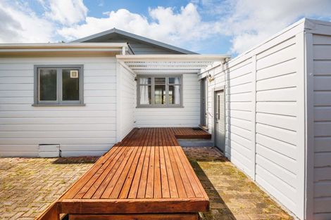 Photo of property in 17 Haydon Street, Roslyn, Palmerston North, 4414