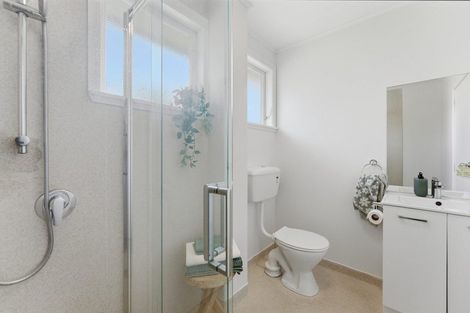 Photo of property in 19 Pukeori Street, Marfell, New Plymouth, 4310