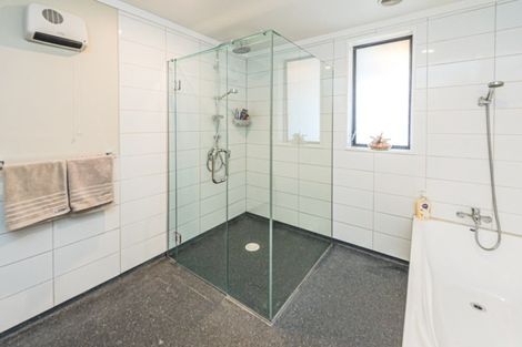 Photo of property in 33 Grey Street, College Estate, Whanganui, 4500