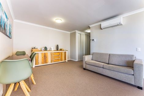 Photo of property in 102 Landmark Terrace, Orewa, 0931