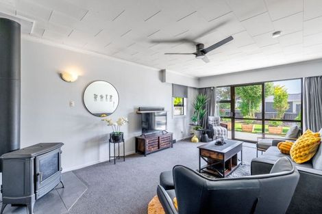 Photo of property in 106 Cunningham Crescent, Grasmere, Invercargill, 9810