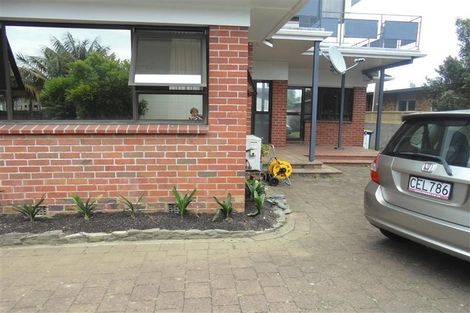 Photo of property in 48 Kitchener Road, Milford, Auckland, 0620