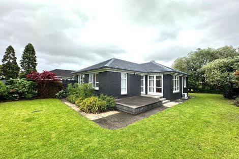 Photo of property in 37 Shortt Avenue, Mangere Bridge, Auckland, 2022