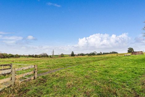 Photo of property in 197 Charles Road, Karaka, Papakura, 2580