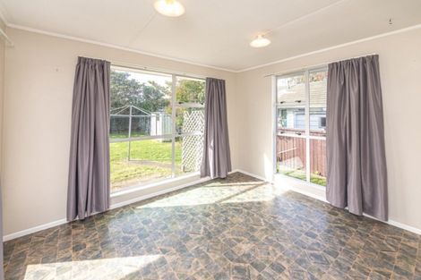Photo of property in 12 Massey Street, Aramoho, Whanganui, 4500
