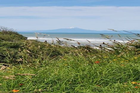 Photo of property in 1 Point Road, Mokau, 4376