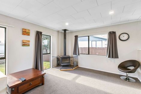 Photo of property in 5 Sequoia Place, Pukete, Hamilton, 3200