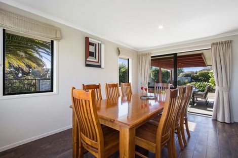 Photo of property in 8 Olive Close, Omokoroa, 3114