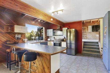 Photo of property in 236 Forest Hill Road, Waiatarua, Auckland, 0612