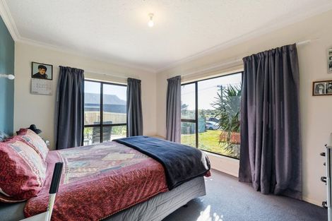 Photo of property in 333 Marine Parade, New Brighton, Christchurch, 8061