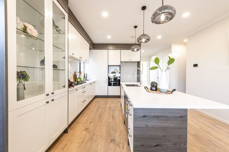 Photo of property in 54 Tir Conaill Avenue, Flat Bush, Auckland, 2019