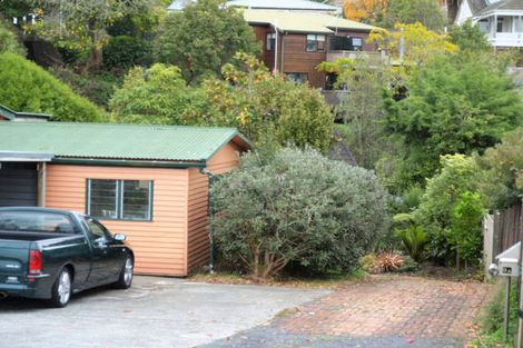 Photo of property in 9a Luplau Crescent, Cockle Bay, Auckland, 2014
