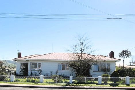 Photo of property in 16 Saint Marys Road, Waipukurau, 4200