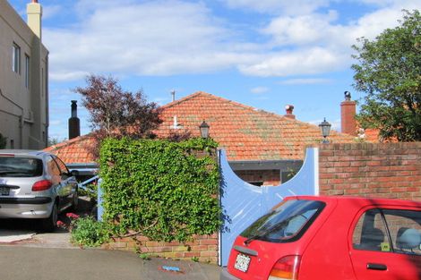 Photo of property in 4 Wesley Road, Kelburn, Wellington, 6012