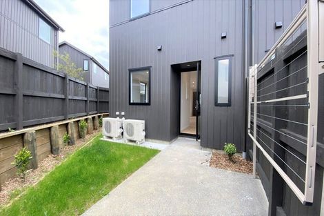 Photo of property in 17b Cessna Crescent, Mangere, Auckland, 2022