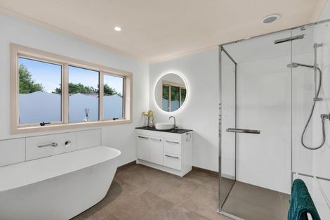 Photo of property in 171 Sealy Road, Omata, New Plymouth, 4374