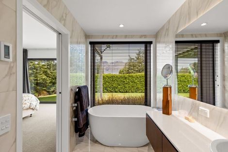 Photo of property in 54 Falconer Rise, Jacks Point, Queenstown, 9371