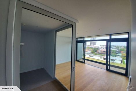Photo of property in Frank Sargeson Apts, 307/74 Anzac Street, Takapuna, Auckland, 0622