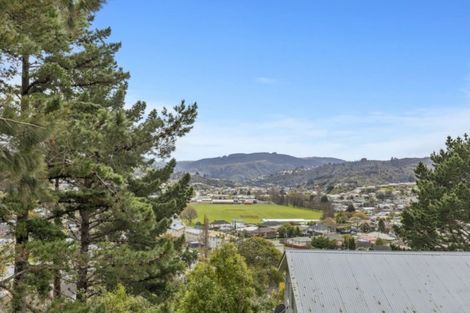Photo of property in 11 Amundsen Grove, Stokes Valley, Lower Hutt, 5019