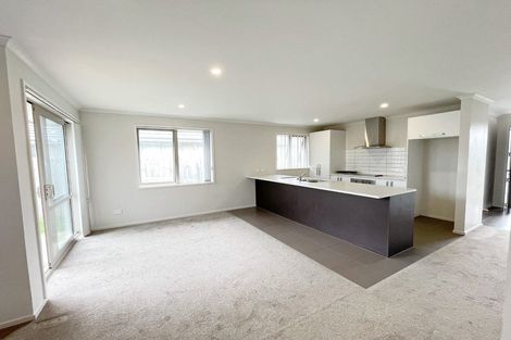 Photo of property in 19 Perla Road, Pukekohe, 2120