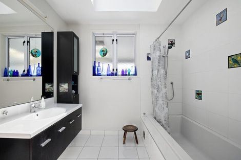 Photo of property in 867 East Coast Road, Kaiaua, Miranda, 2473