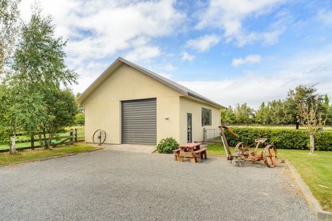 Photo of property in 25 Riverview Lane, Ashhurst, Palmerston North, 4470