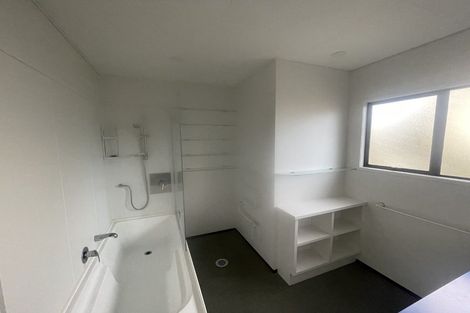 Photo of property in 25 Sandgate Avenue, Botany Downs, Auckland, 2010