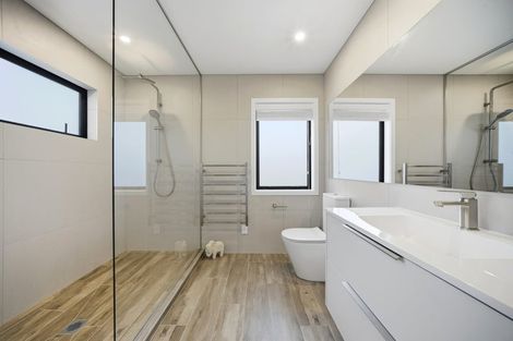 Photo of property in 19 Headsail Drive, Long Bay, Auckland, 0630