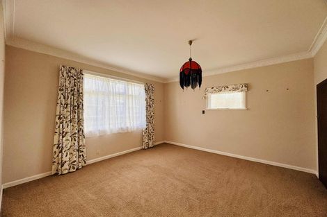 Photo of property in 29-31 Rangitira Avenue, Palmerston North, 4414