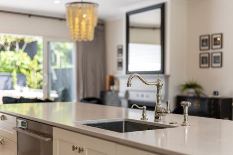 Photo of property in 23 Silverstream Road, Crofton Downs, Wellington, 6035