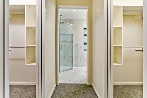 Photo of property in 22a Glastron Place, Bayview, Auckland, 0629