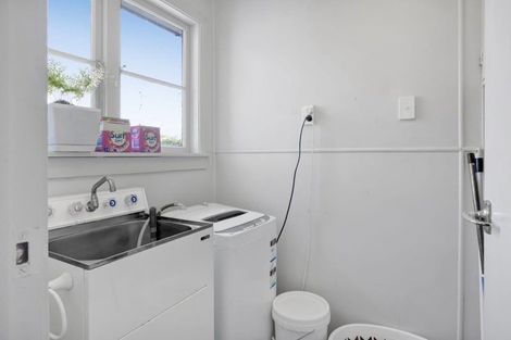 Photo of property in 130 Miranda Street, Stratford, 4332