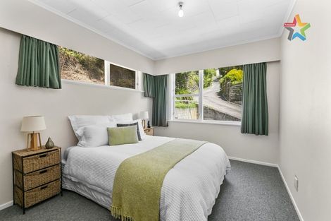 Photo of property in 6 Volkner Grove, Waterloo, Lower Hutt, 5011