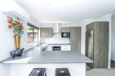 Photo of property in 62 Bridge Street, Bulls, 4818