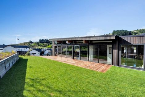 Photo of property in 13 Round Hill Rise, Cracroft, Christchurch, 8022