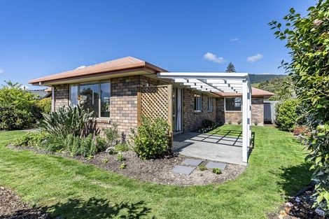 Photo of property in 2 Gershwin Grove, Stoke, Nelson, 7011