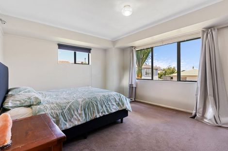 Photo of property in 2/4 Gibraltar Street, Howick, Auckland, 2014
