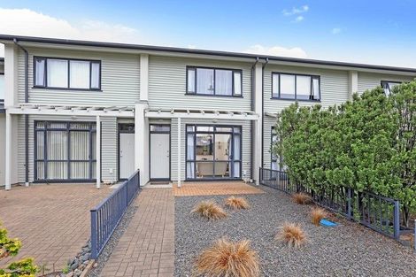 Photo of property in 13/2 Armoy Drive, East Tamaki, Auckland, 2016