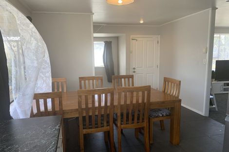 Photo of property in 2/4 Etherton Drive, Weymouth, Auckland, 2103