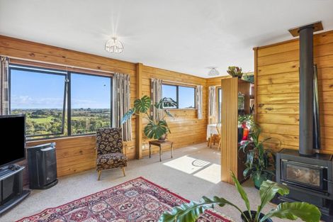 Photo of property in 240 Huia Street, Waikanae, 5391