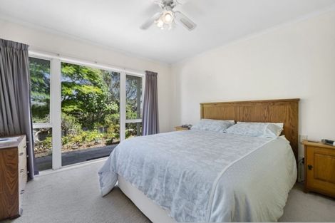 Photo of property in 8 Margaret Henry Crescent, Oteha, Auckland, 0632