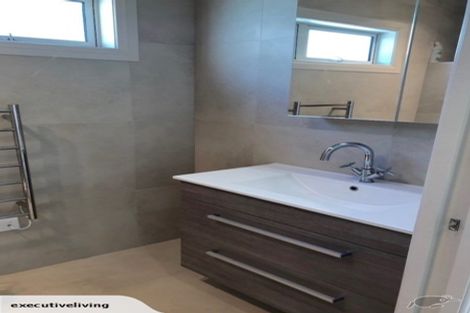 Photo of property in 18 Record Street, Fitzroy, New Plymouth, 4312