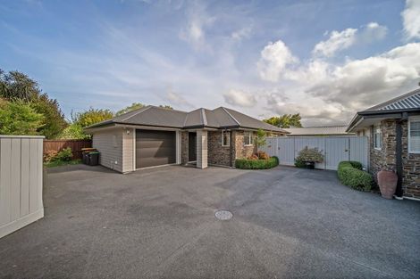Photo of property in 4/249 Wairakei Road, Bryndwr, Christchurch, 8053