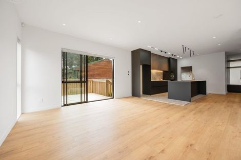 Photo of property in 40f Evelyn Place, Hillcrest, Auckland, 0627