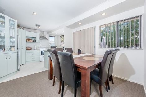 Photo of property in 10 Albemarle Place, Massey, Auckland, 0614