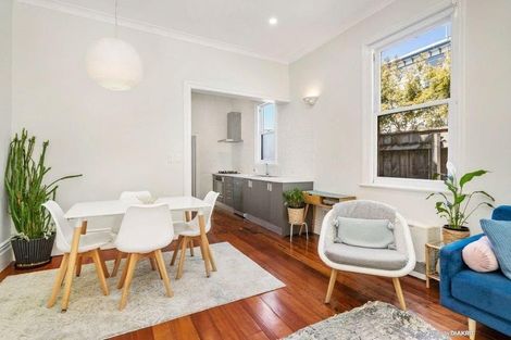 Photo of property in 18 Russell Terrace, Newtown, Wellington, 6021