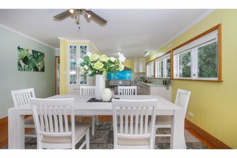 Photo of property in 24 Howard Road, Northcote, Auckland, 0627