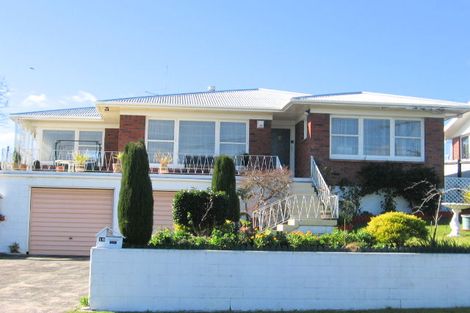 Photo of property in 16 Snell Avenue, Papakura, 2110