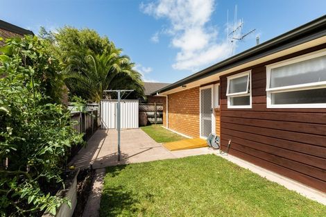 Photo of property in 98 Shakespeare Street, Leamington, Cambridge, 3432