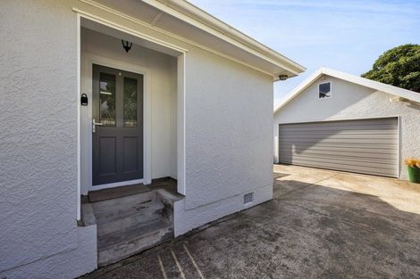 Photo of property in 16 Plympton Street, Brooklands, New Plymouth, 4310
